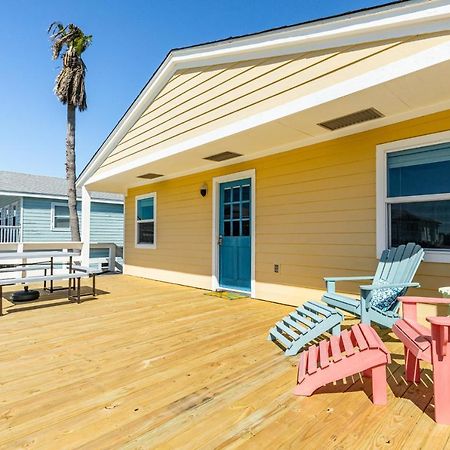 Sunny Daze Walk To Beach 2 Decks Pet Friendly Has A Mini Bar Galveston Exteriör bild
