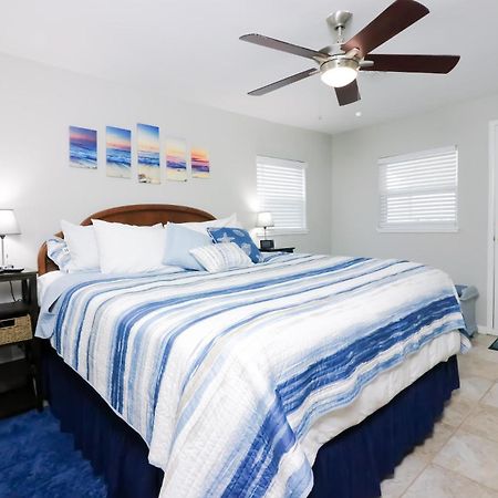Sunny Daze Walk To Beach 2 Decks Pet Friendly Has A Mini Bar Galveston Exteriör bild