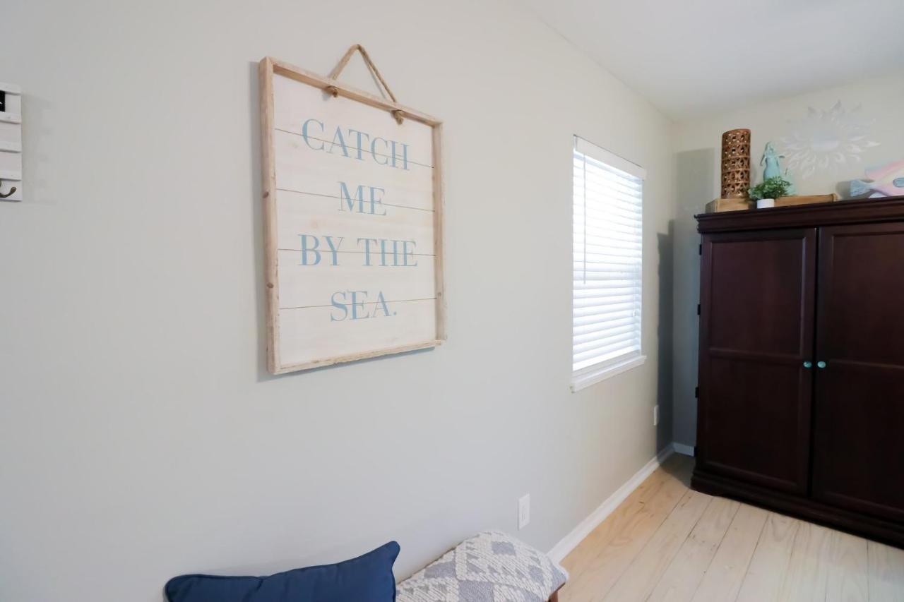 Sunny Daze Walk To Beach 2 Decks Pet Friendly Has A Mini Bar Galveston Exteriör bild