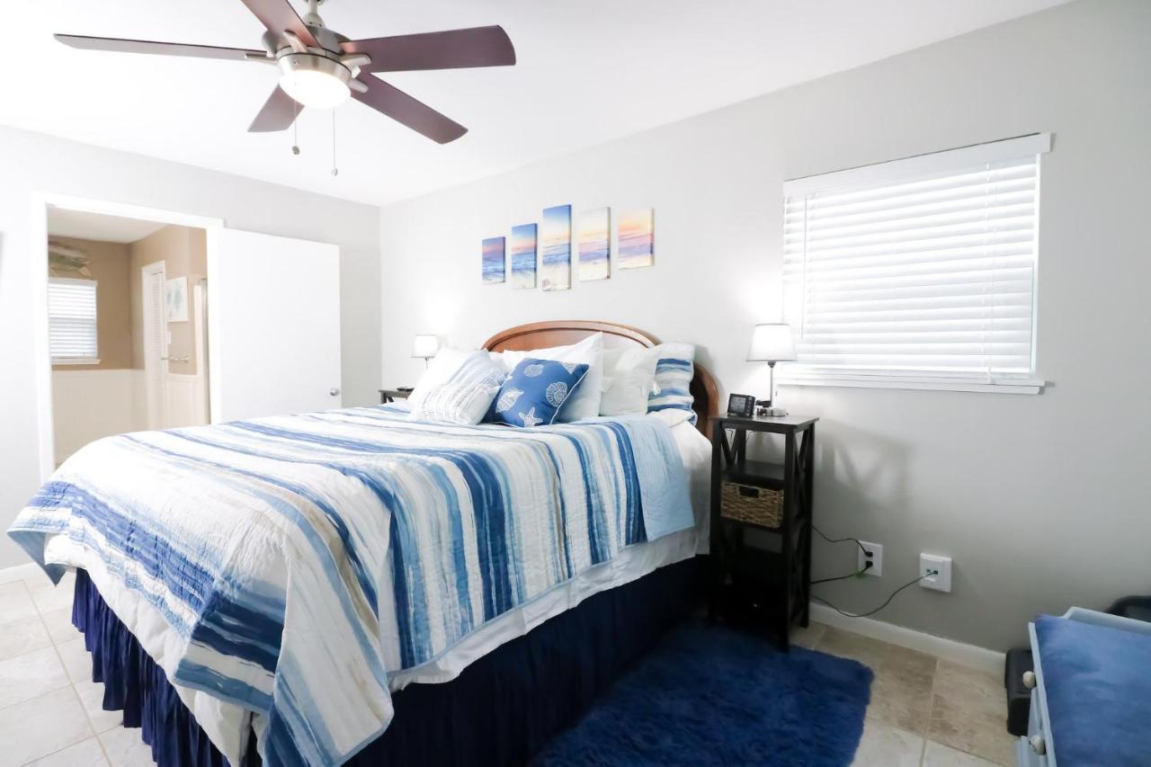 Sunny Daze Walk To Beach 2 Decks Pet Friendly Has A Mini Bar Galveston Exteriör bild