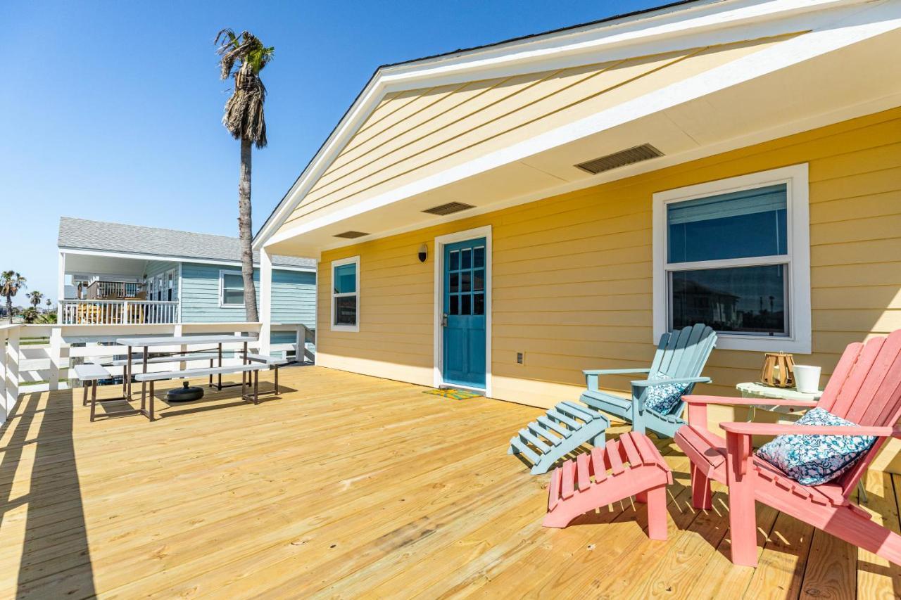 Sunny Daze Walk To Beach 2 Decks Pet Friendly Has A Mini Bar Galveston Exteriör bild